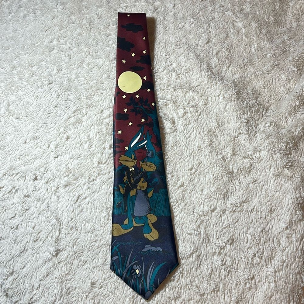 Vintage bugs and Lola necktie